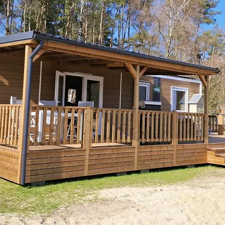 Veluws Meerhuisje Luxe Gezinschalet Aan Het Water Met Opgemaakte Bedden En Handdoeken בקתה